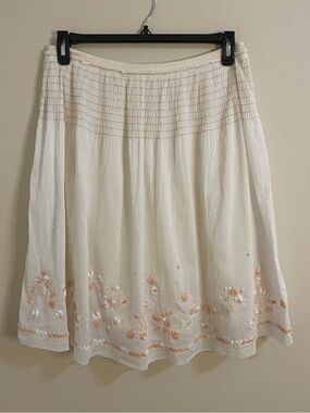 Elie Tahari White Skirt with Peach Embroidery & Smocked Waist Women’s Size M
